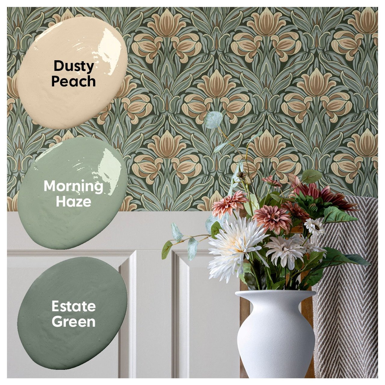 Drei verschiedene Tapeten mit passenden Farbfeldern.