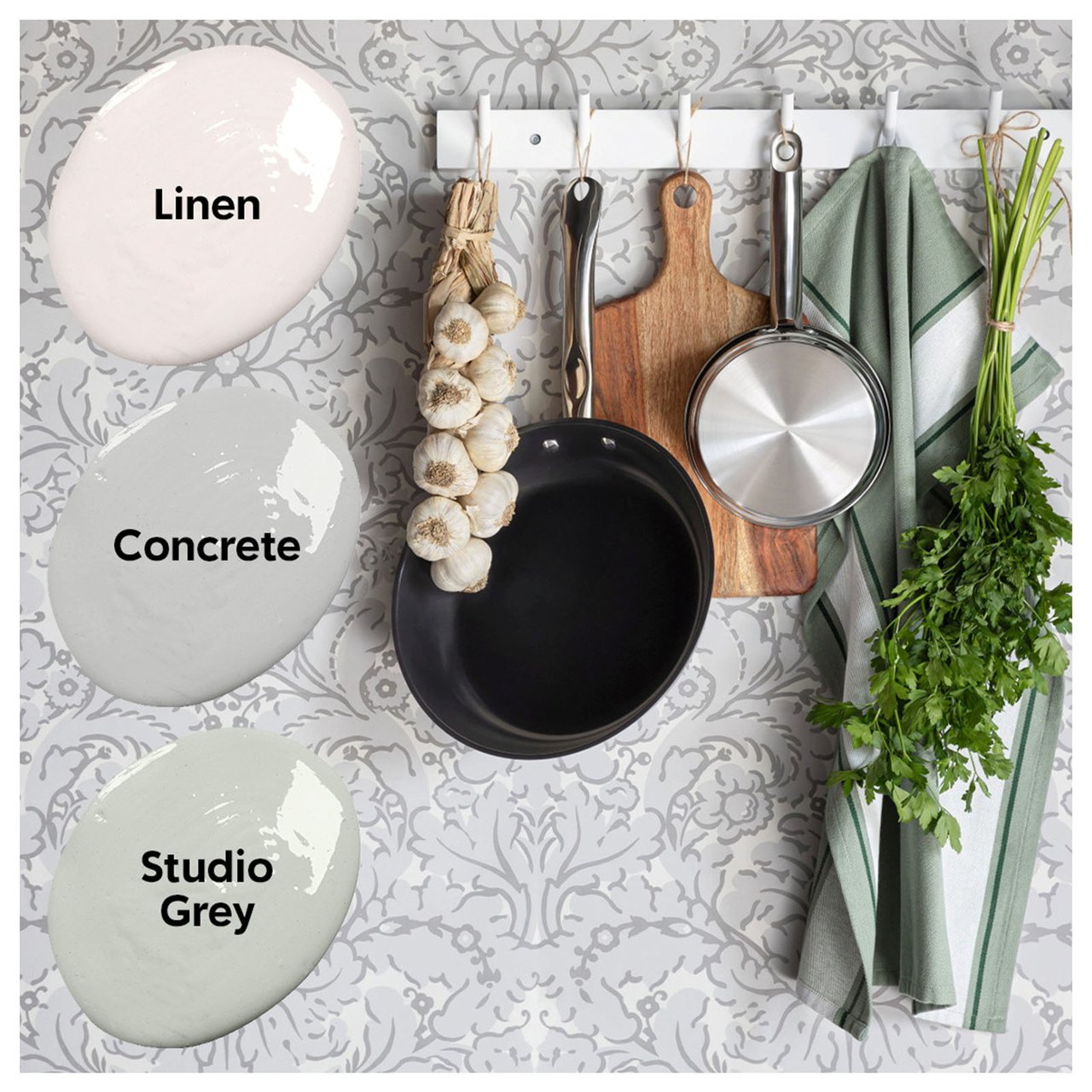 Drei verschiedene Tapeten mit passenden Farbfeldern.