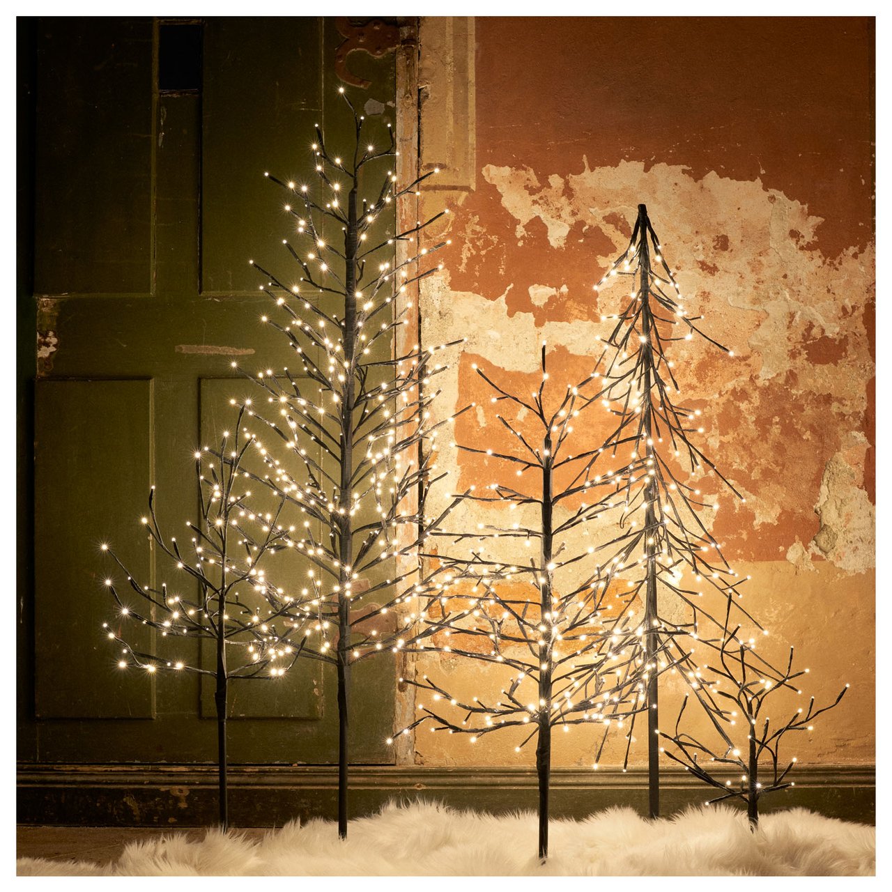 Ljusträd i olika storlekar.