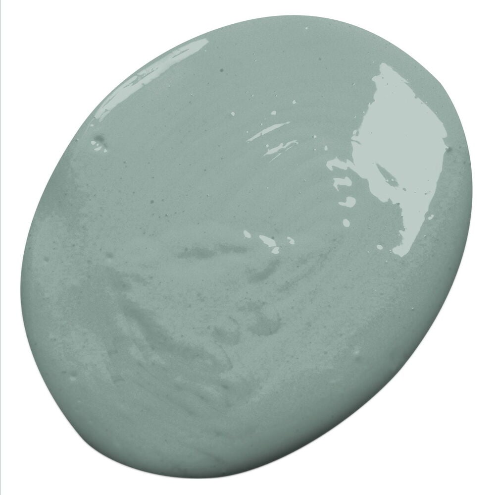 Epäsäännöllisen soikea läiskä Eucalyptus green silkinhimmeää kiiltomaalia ammattimaisella pinnalla.