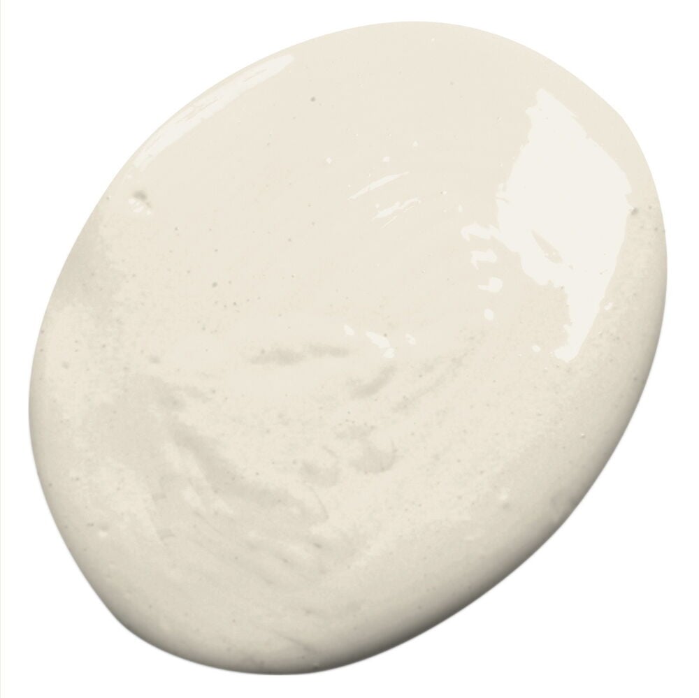 Roiske silkinhimmeää Kiiltomaalia Antique white, 0,68 litraa, valkoisella taustalla.