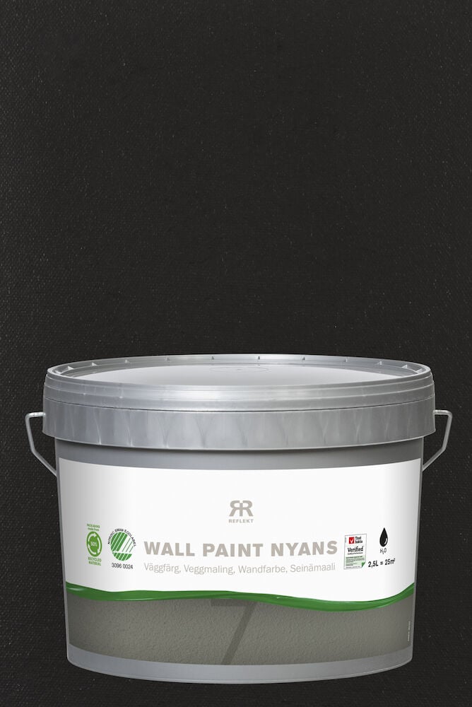 Grå plastboks veggmaling mot svart bakgrunn.