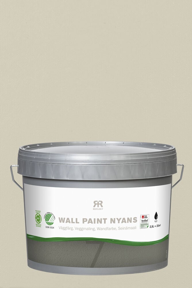 En boks veggmaling nyanse sand mot beige vegg.