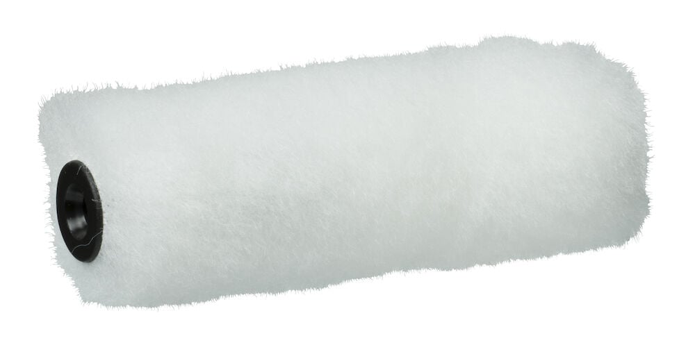 Vit målarroller i polyester med svart plastända.