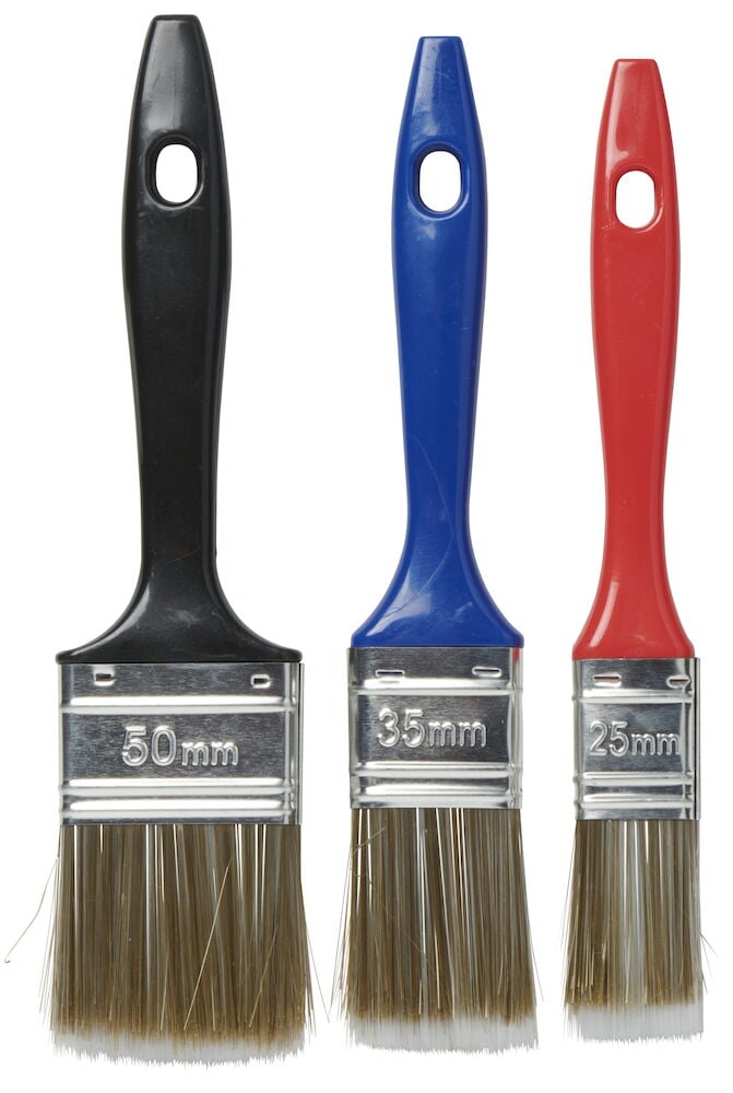 Tre penslar med färgglada handtag i olika storlekar.