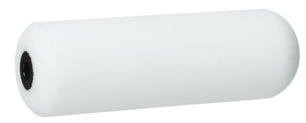 Valkoinen lakkarulla pehmeästä materiaalista maalaamiseen.