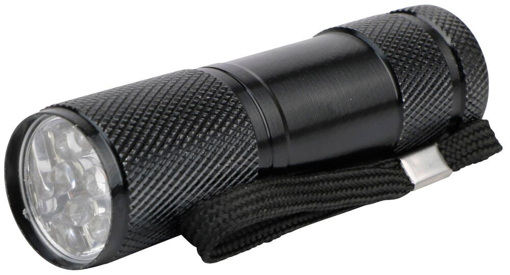 Musta pieni led-taskulamppu rannelenkillä.