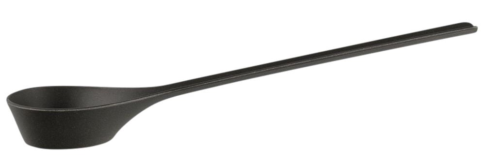 Musta saunakauha modernissa skandinaavisessa designissa.