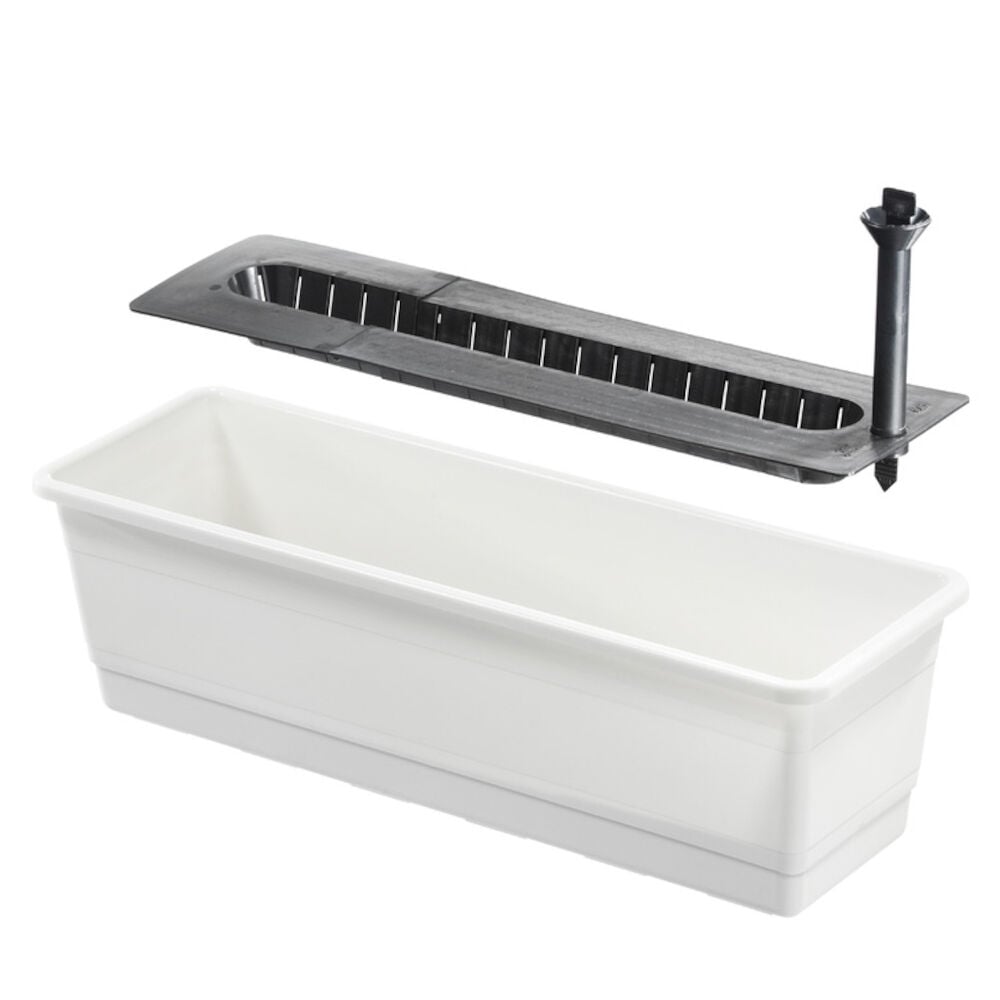 Valkoinen itsestään kasteltava parvekelaatikko mustalla sisäosalla.