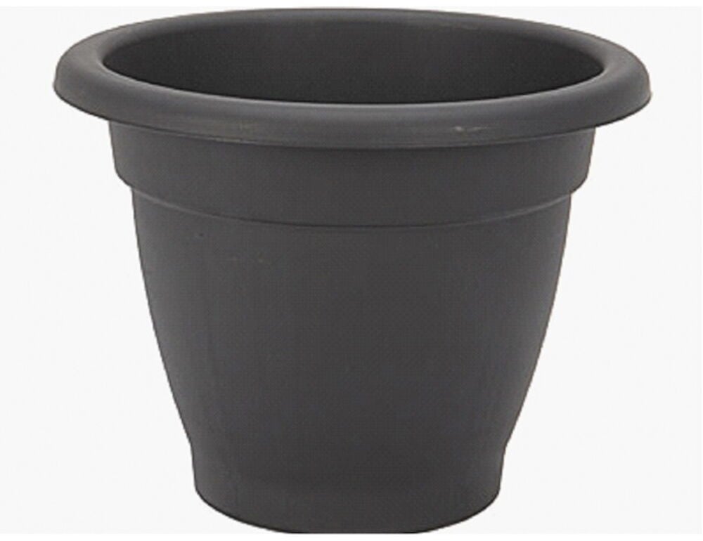 Musta pyöreä kukkaruukku, jossa on leveä reuna.