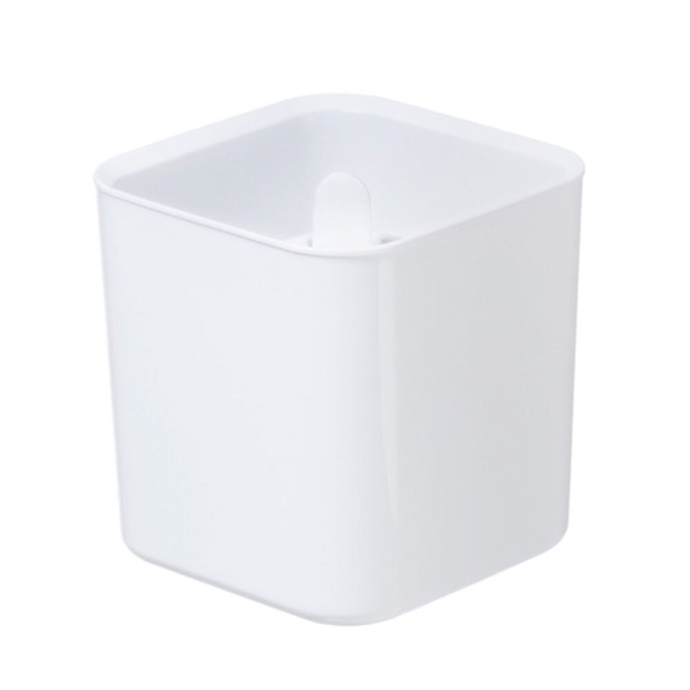 Valkoinen neliön muotoinen ruukku, jossa on minimalistinen muotoilu.