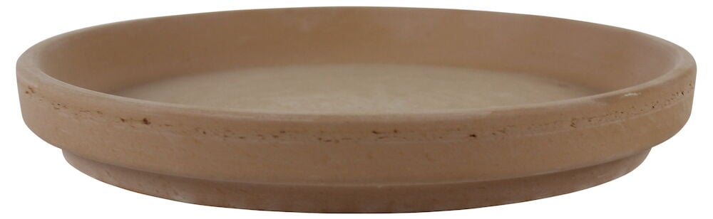 Ruskea savivati, jossa on matala reuna ja sileä pinta.