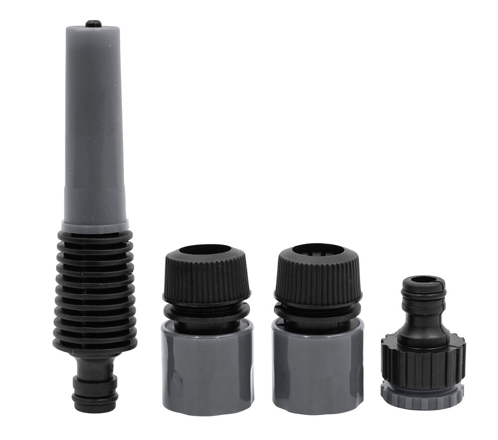 Harmaa suihkusuutin, jossa kolme mukana tulevaa letkuliitintä.