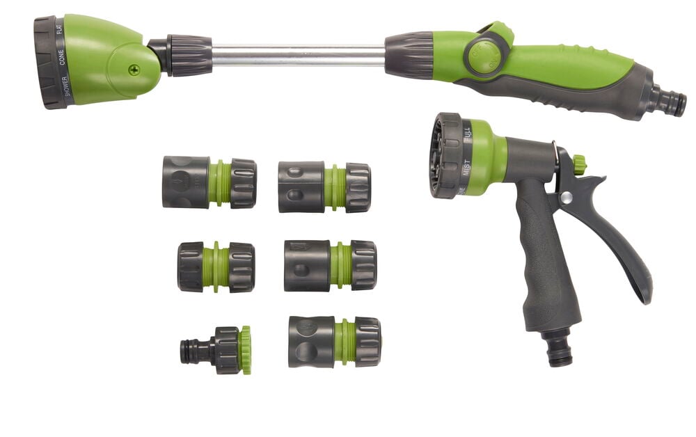 Harmaa ja vihreä kastelusarja, jossa on erilaisia liittimiä.