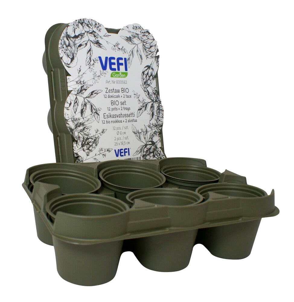 Kaksi tummanvihreää Ruukkualusta Vefiä 12 biokruukulla ja tuote-etiketillä.