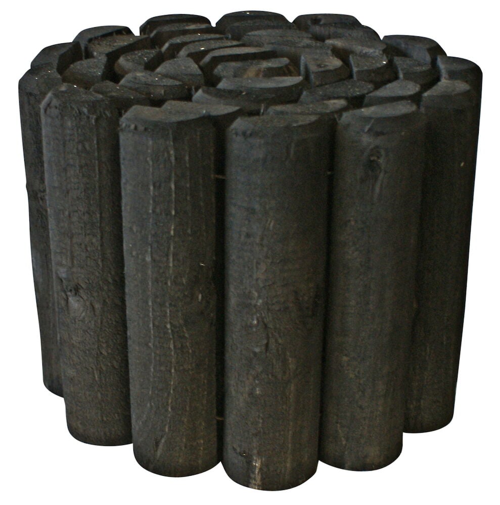 Mustanharmaa puureunasuikale rullattu puutarhakäyttöön.