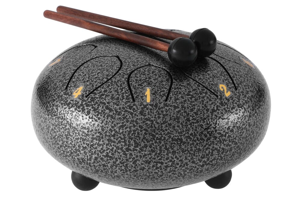 Harmaa teräksinen sadesoitin kahdella nuijalla.