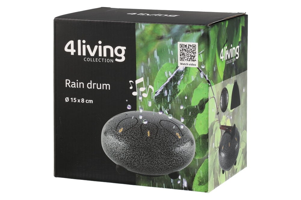 Musta teräksinen sadevesiputki tuotepakkauksessa.