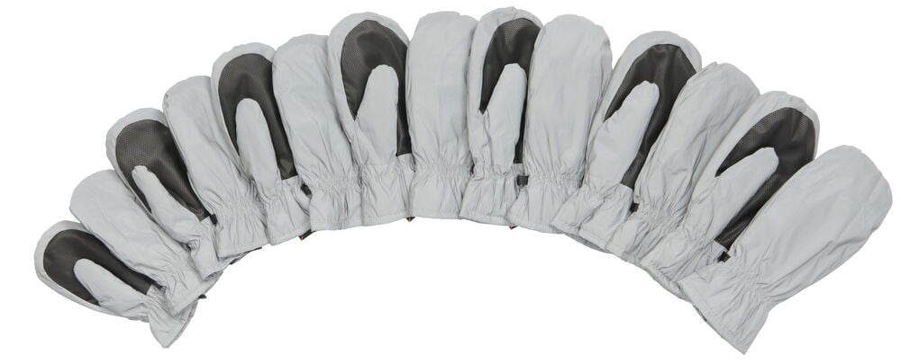 Heijastinhanskat useita kokoja asetettuna viuhkamaiseen muotoon.