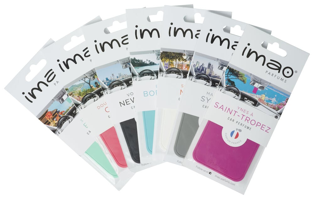 Flera förpackningar med parfymdoftkort för bil.