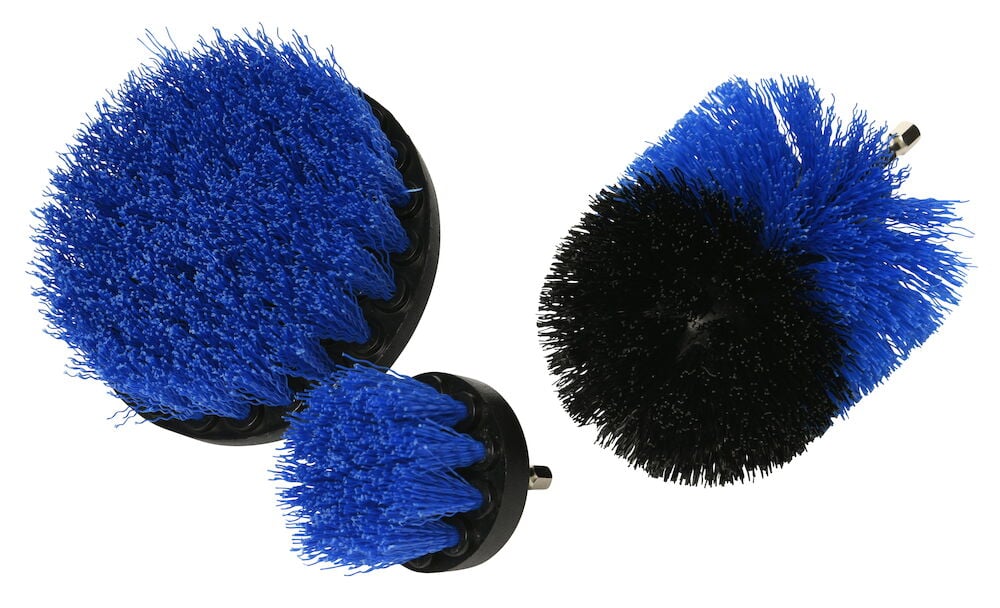 Tre borstar med blåa nylonborst för rengöring.