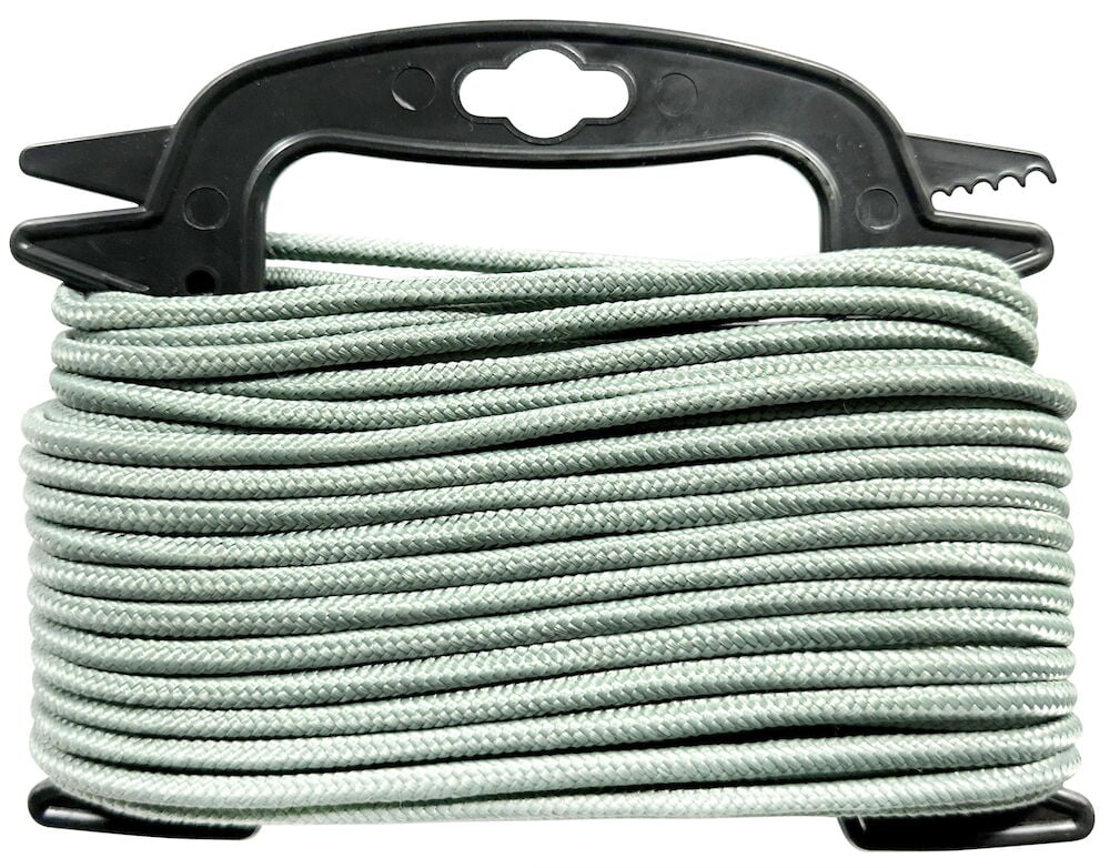 Lysegrønt flettet tau på svart plastkveile.