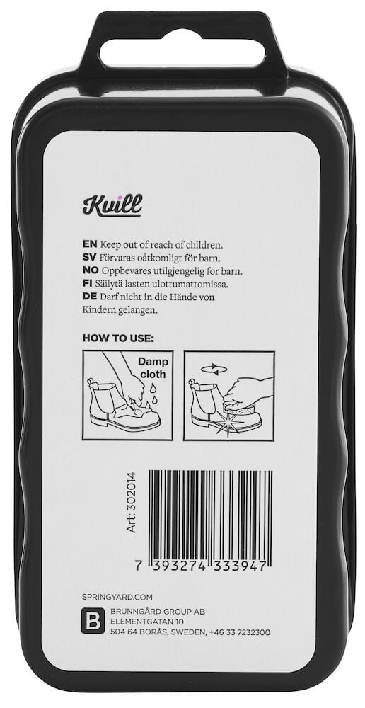 Svart skoputssvamp i plastförpackning med instruktioner.