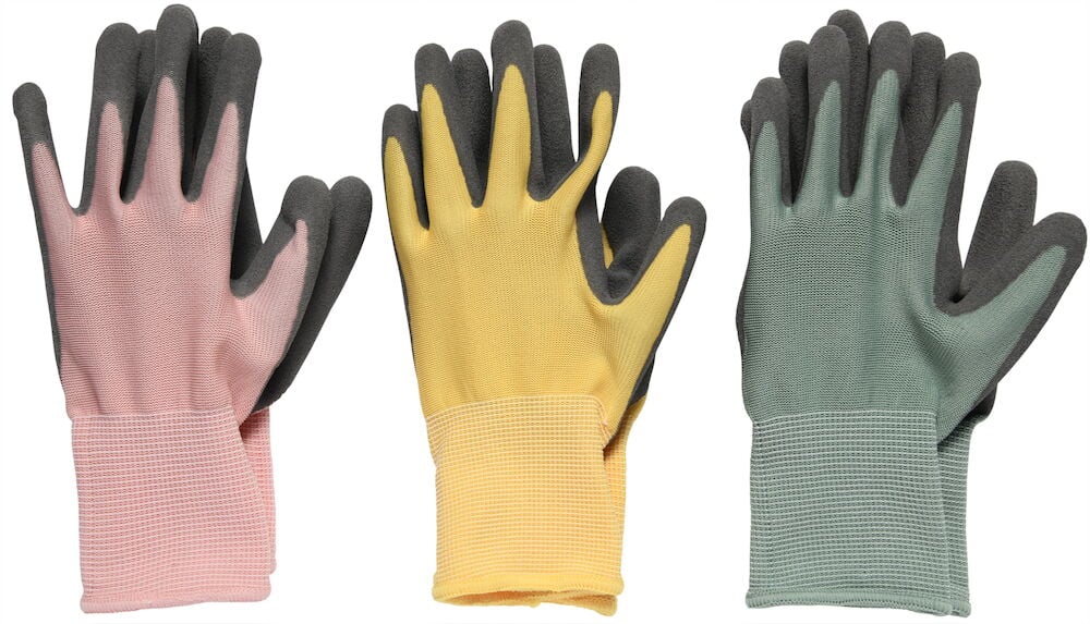 Drei Paar Gartenhandschuhe in verschiedenen Farben.