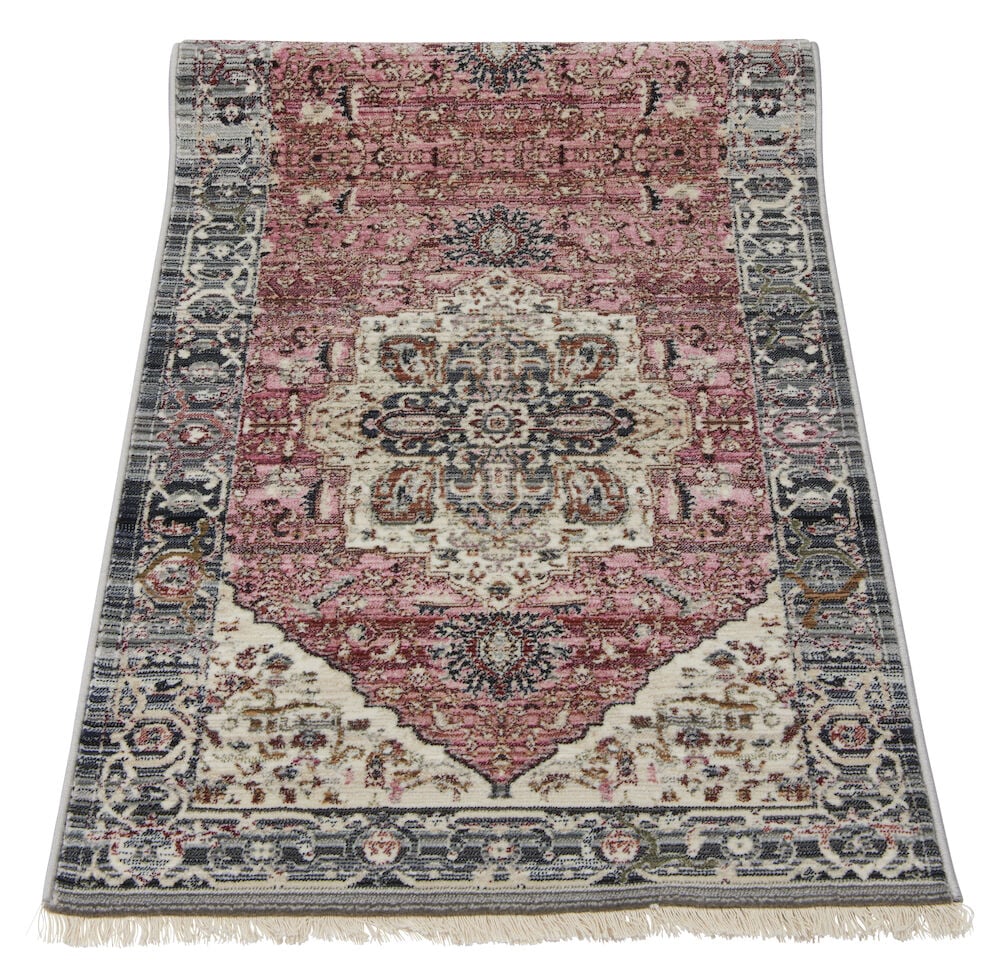 Gångmatta i multifärg med orientaliskt mönster.