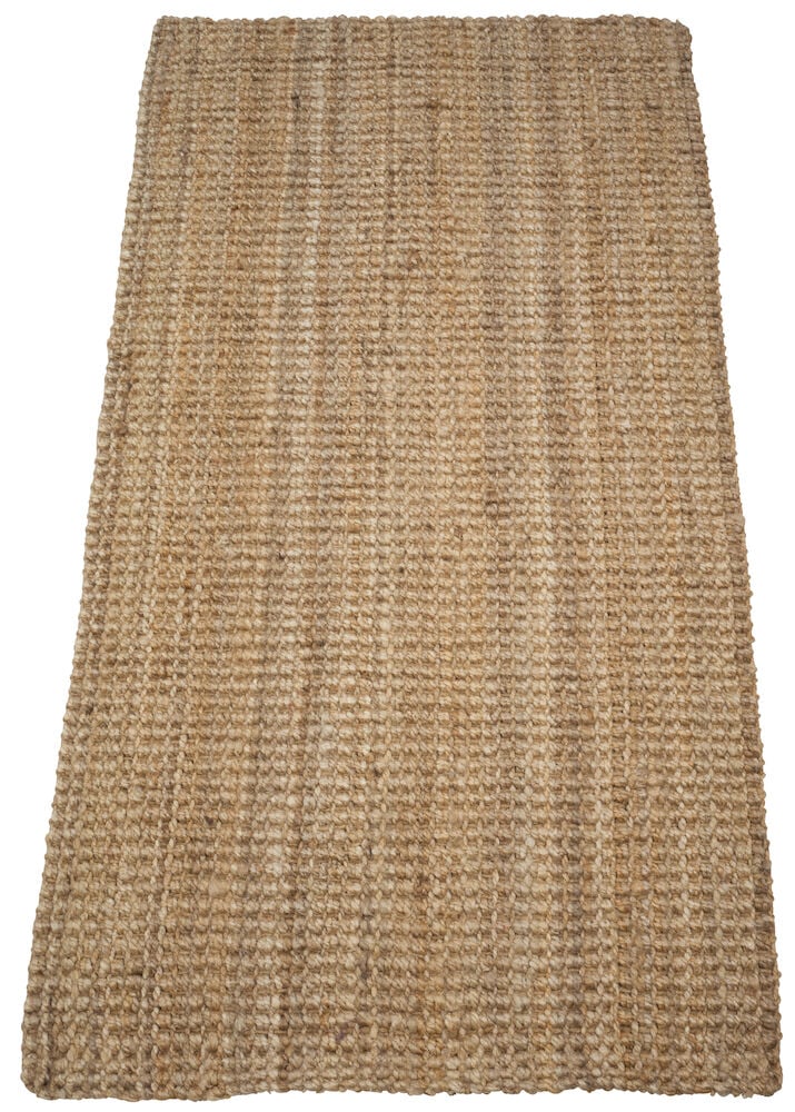 Sandfärgad gångmatta i jute med grov struktur.