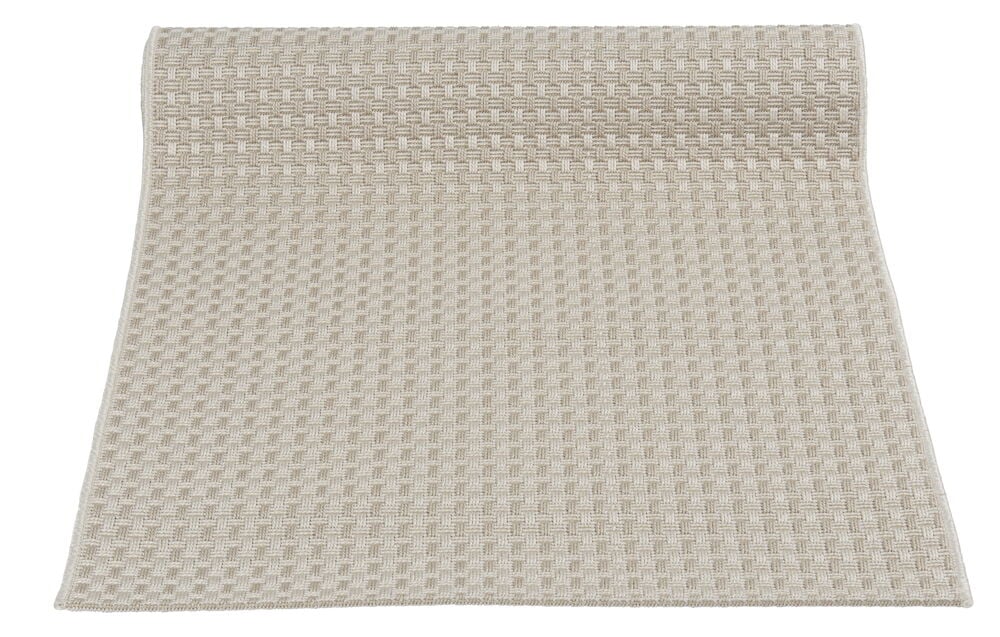 Vaalea käytävämatto sisal-look lattialla.