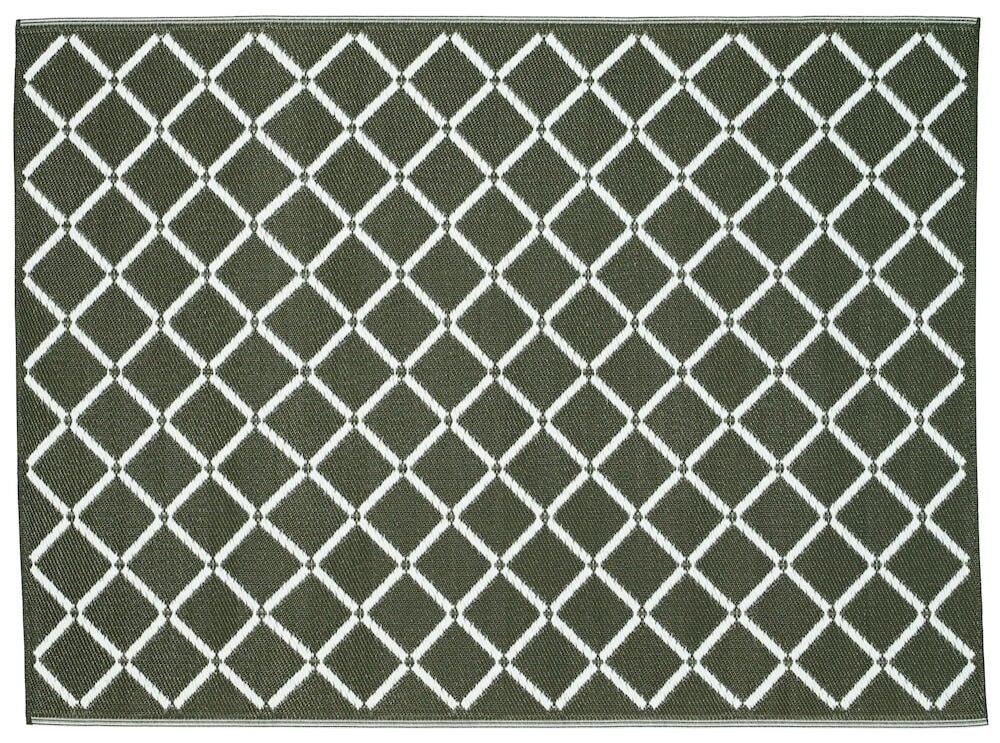Grön bastmatta på golv, mått 150x200 cm.