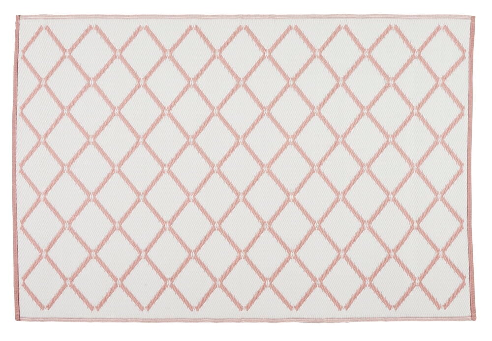 Rektangulär bastmatta med rosa diamantmönster.