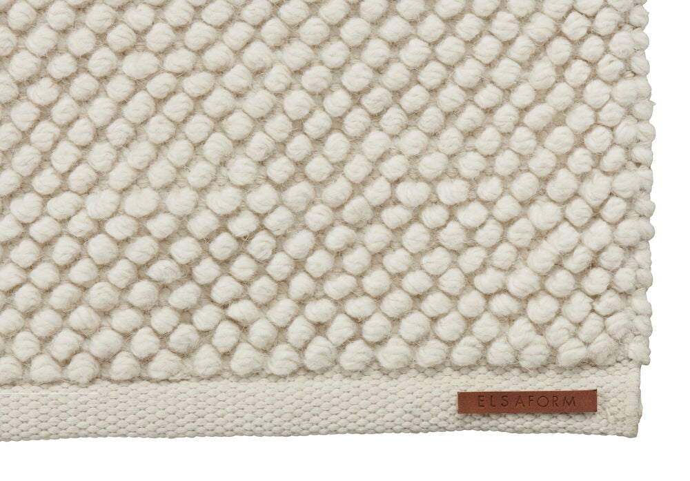 Vit handvävd matta med små bollar, Elsaform.