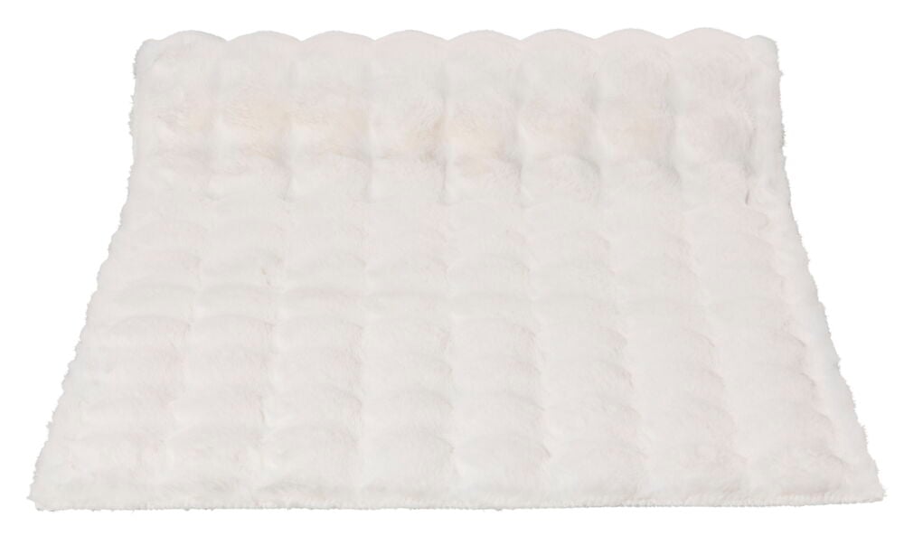 Vit polyesterfilt med vadderad och texturerad yta.