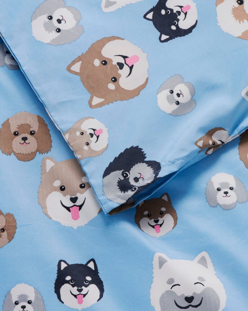 Blaues Bettwäsche-Set mit Hundemotiv aus Polyester.