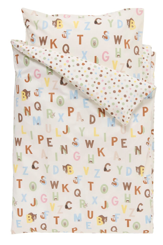 Påslakanset Elsaform Kids Alphabet Bomull: vitt påslakan, örngott med färgglada bokstäver, djur och prickar.