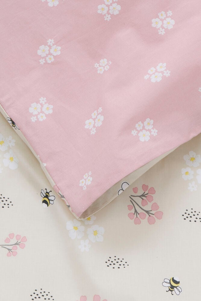 Bettwäsche-Set Elsaform Kids 135x200 cm Hummel Baumwolle, wendbar, mit rosa Blumen und cremefarbenen Hummelmustern.