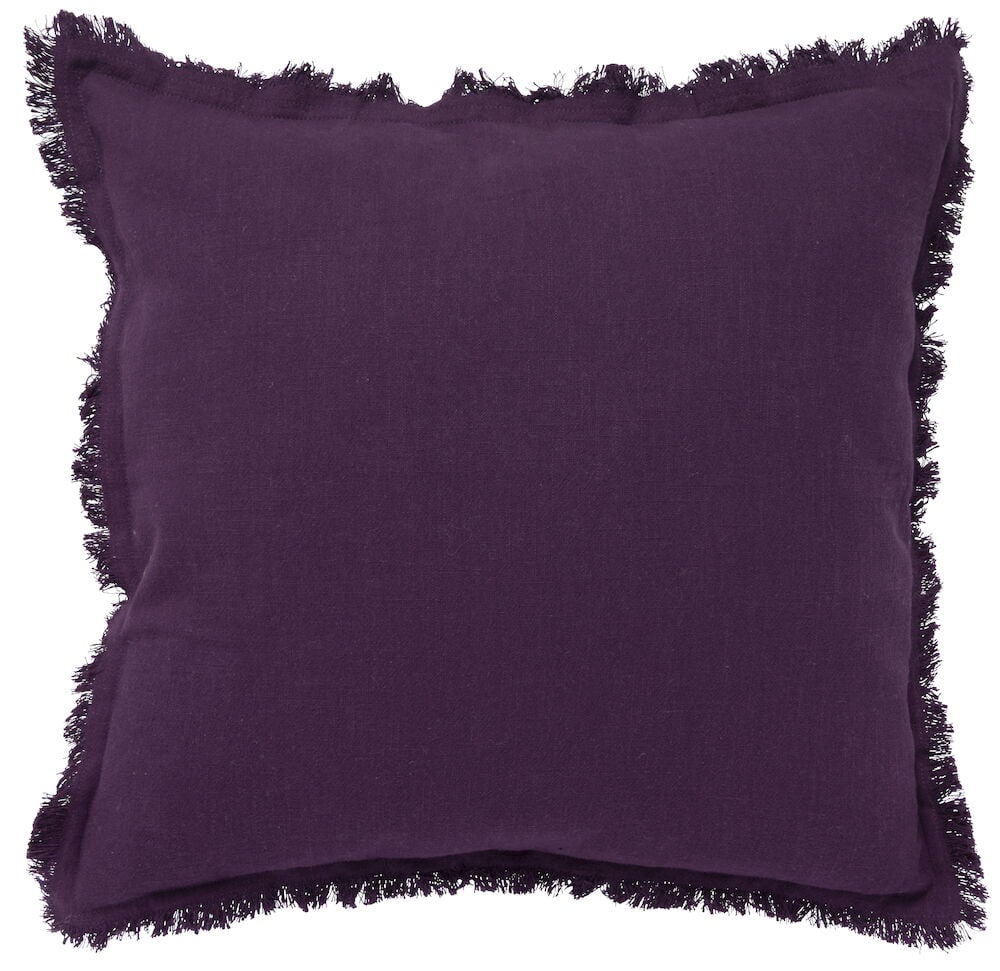 Lila Kissenbezug aus Baumwolle mit gefransten Kanten.