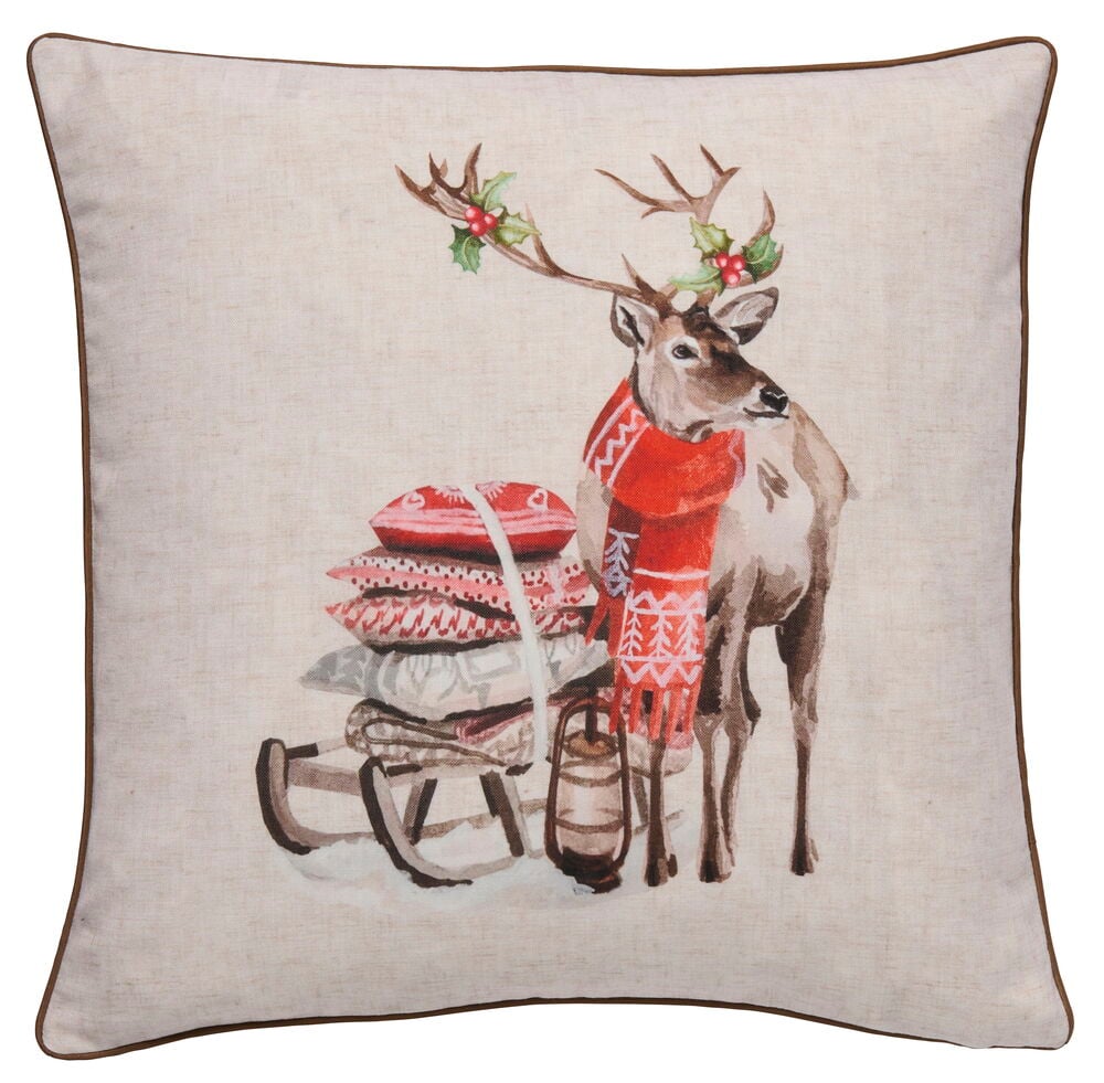Natur Polyester Passer innerpute 50x50 cm pute med reinsdyr, kristtorn, rødt skjerf, slede med puter og lyktrykk.