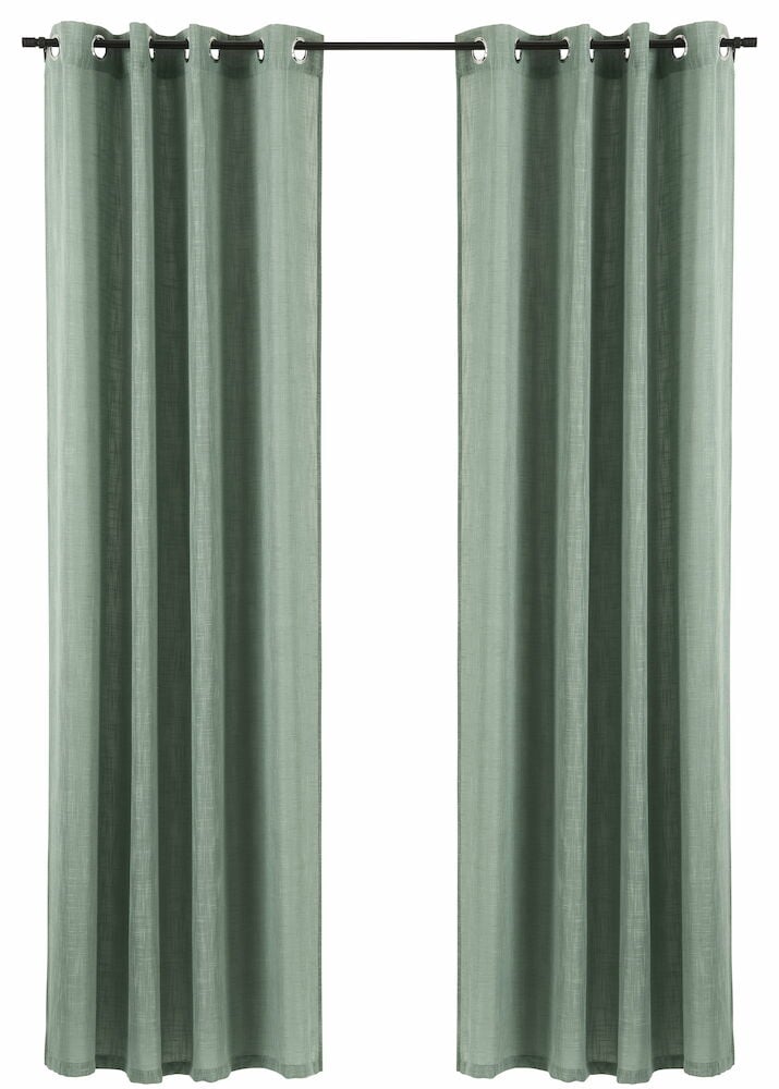 To grønne gardinlengder med maljer på stang.