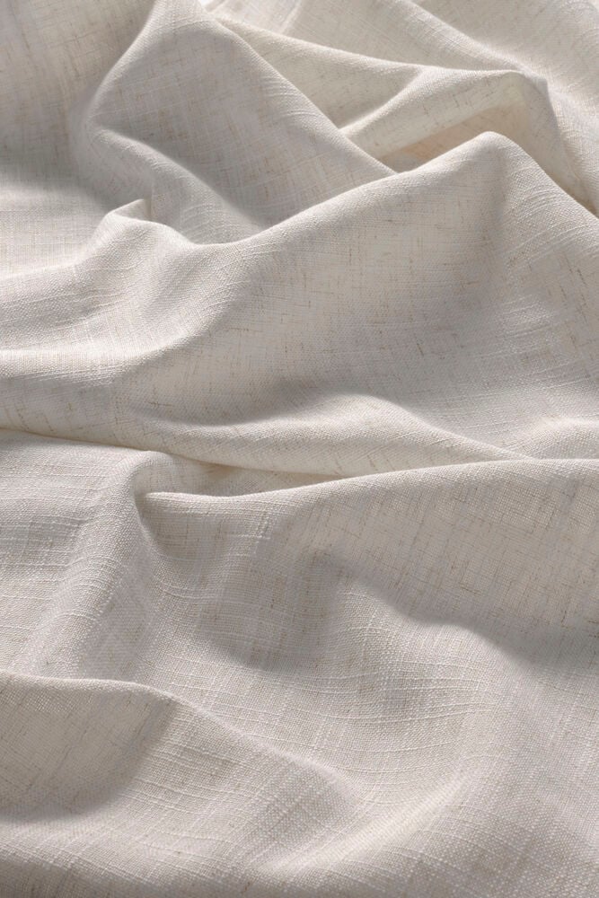 Draperierte off-white Gardinen Lisa aus Polyester/Leinen mit Texturwebung.