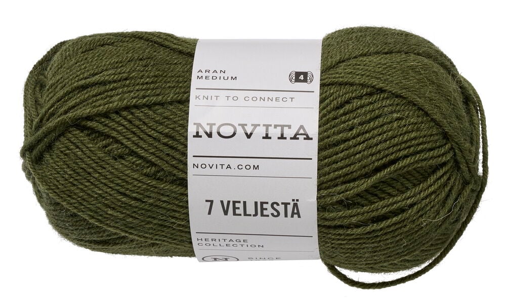 Yksi vihreä lankakerä valkoisella etiketillä.