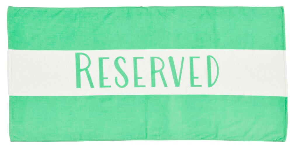 Grønn og hvit strandhåndkle med teksten Reserved.