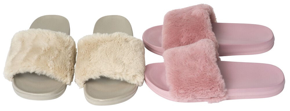 Två par mjuka tofflor i beige och rosa.
