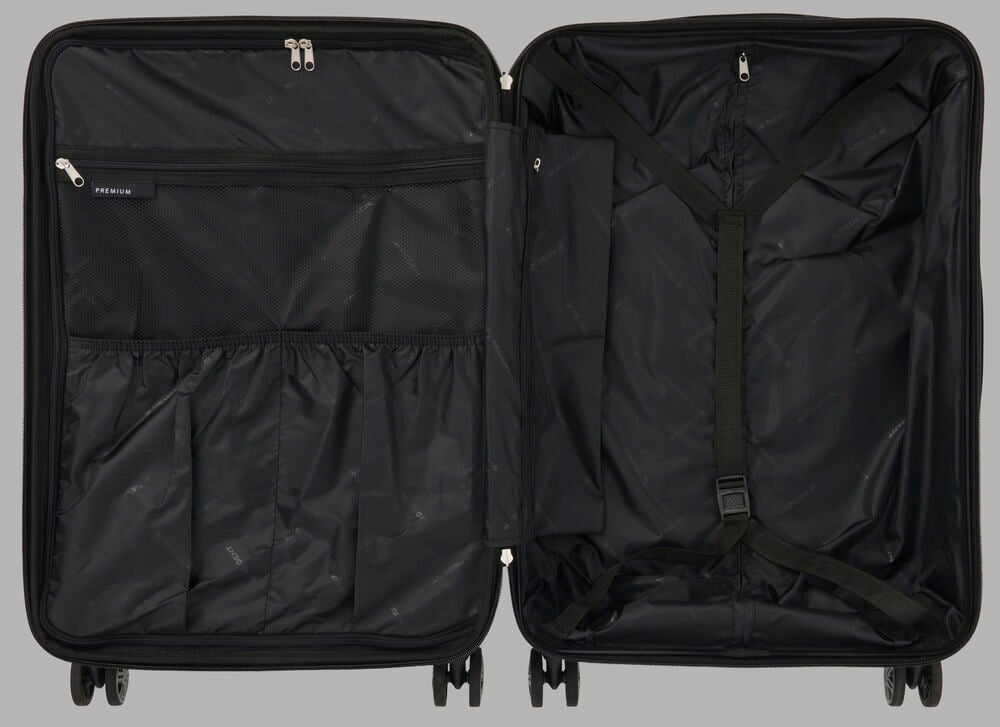 Öppen svart resväska med flera fack och remmar.