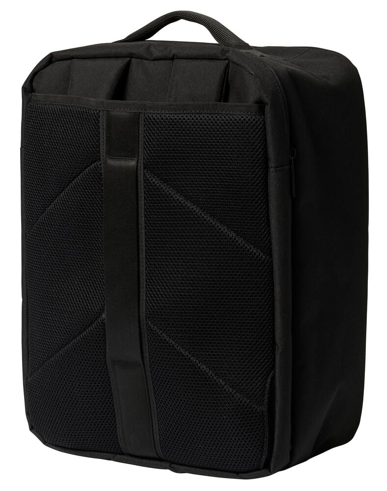 Schwarzer Handgepäck-Rucksack mit gepolstertem Netzrücken und Tragegriff.