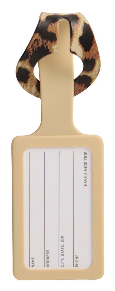 Bagage ID-tag Leo har en leopardmönstrad rem och en beige bricka med ett informationskort.
