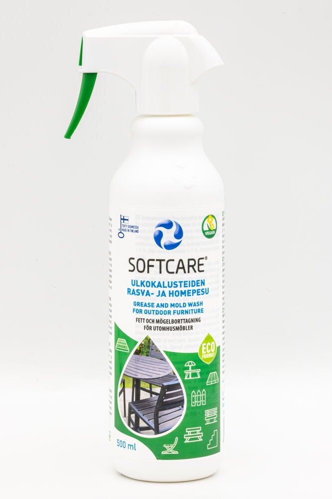 Hvit sprayflaske med grønn etikett for utendørsrengjøring.