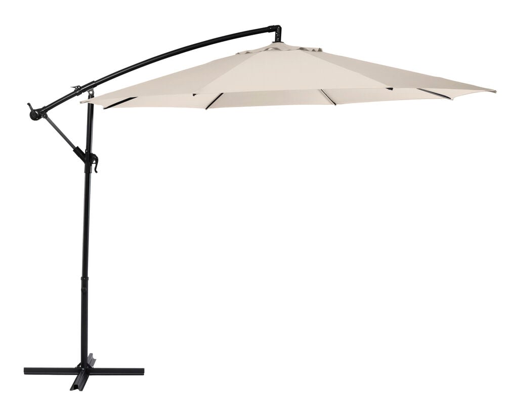 Sivusta roikkuva hiekanvärinen aurinkovarjo mustalla runkolla.